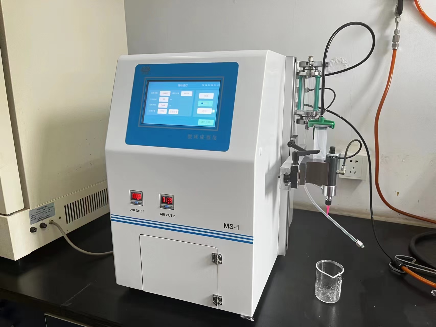 氧化鋁小球配方設(shè)計(jì)及性能特點(diǎn)