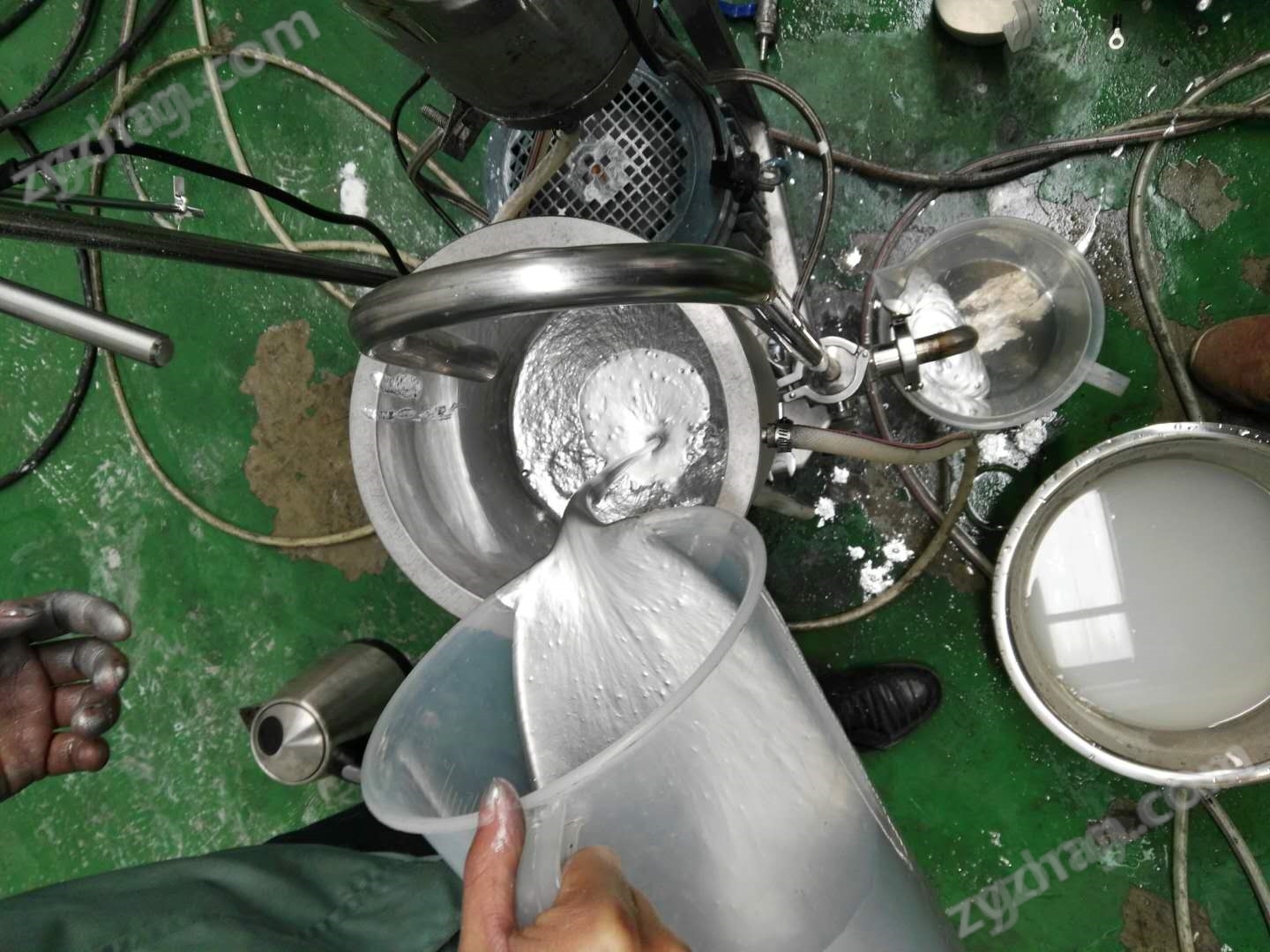 鋁粉顏料研磨分散機(jī)